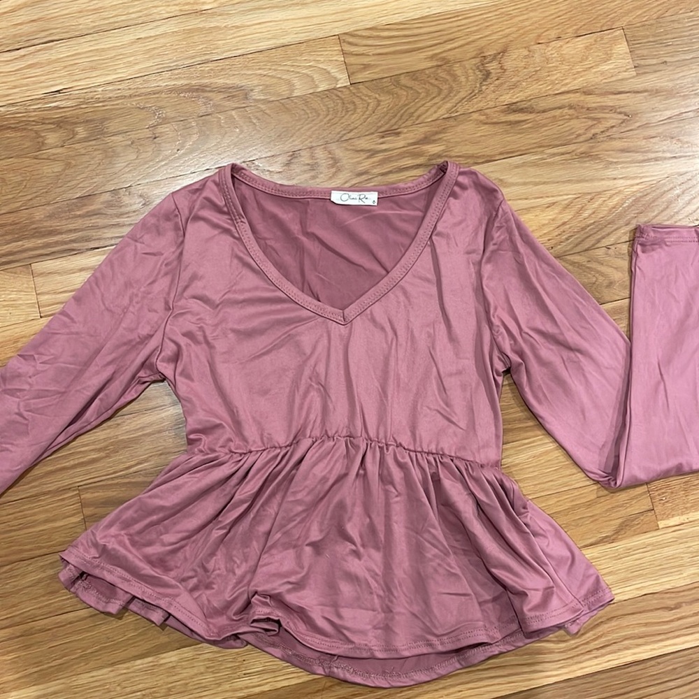 Pink girl flowy top just needs ironed!
